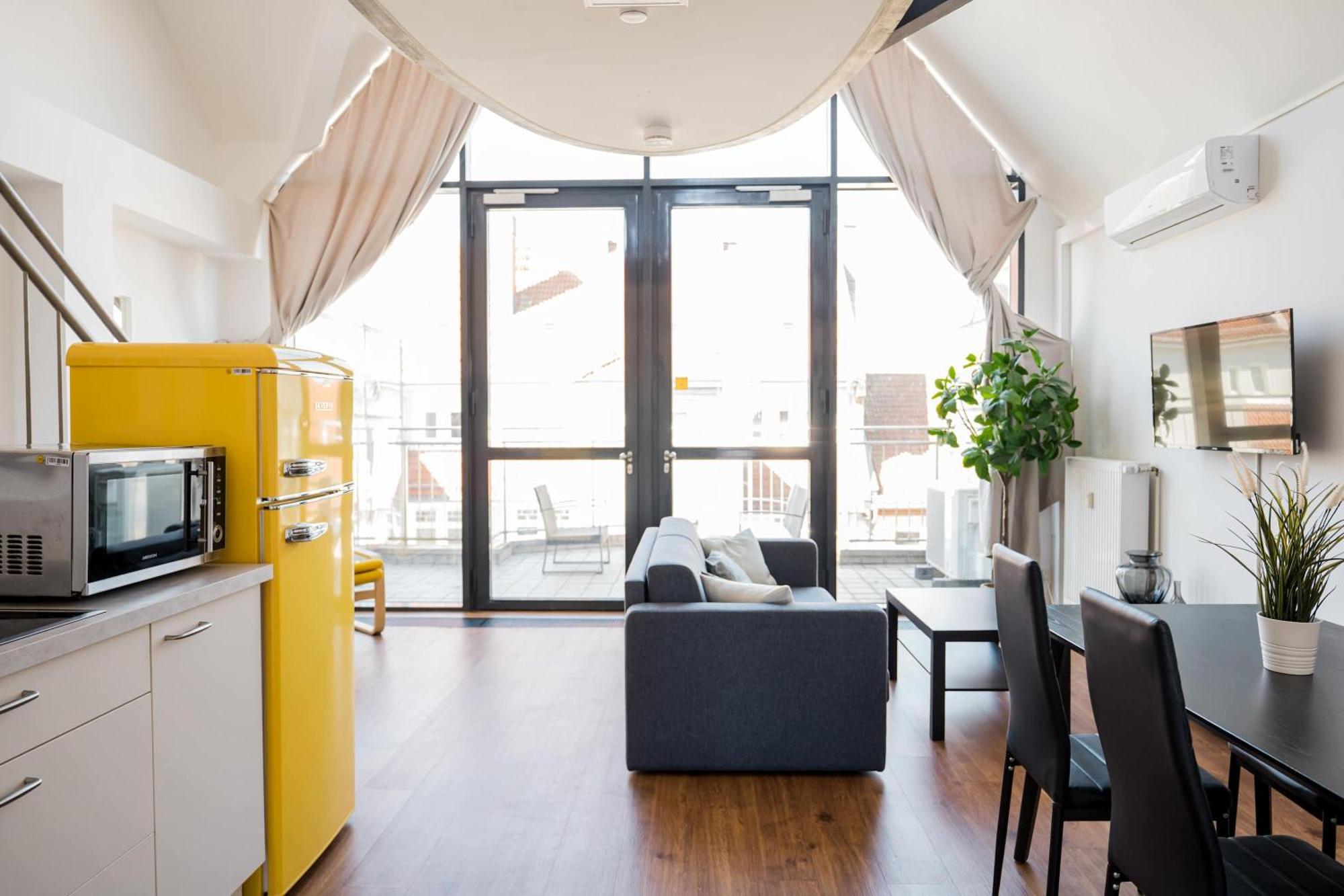 Appartamento Fantastic Loft With Balcony Berlino Esterno foto